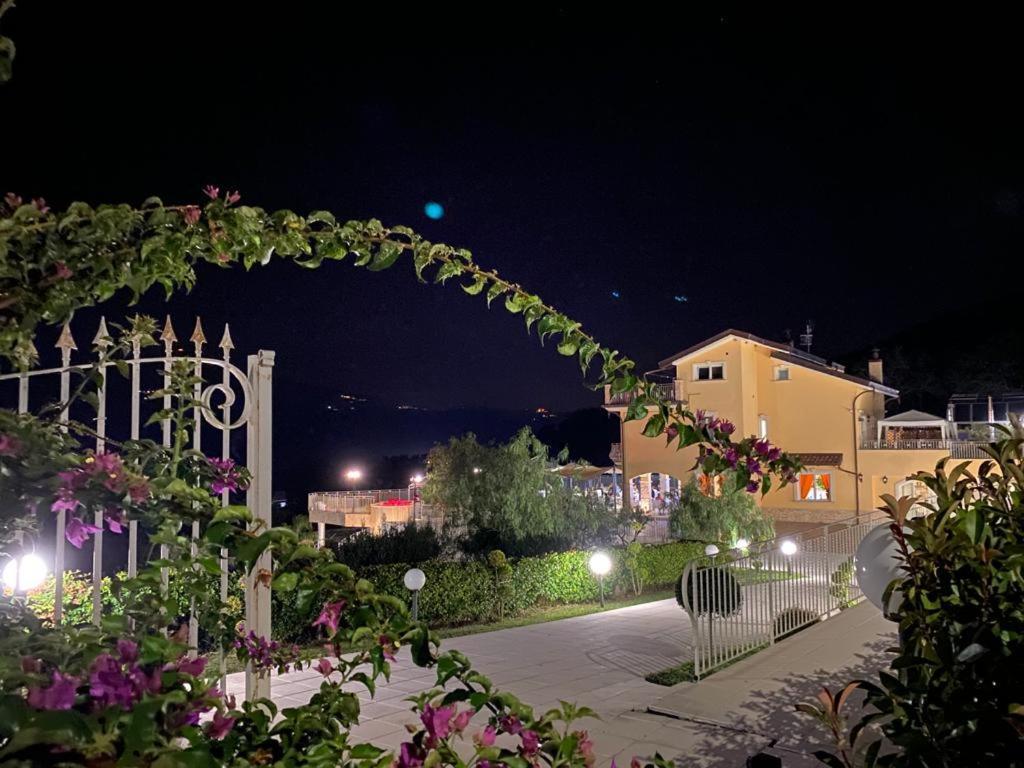 Villa Marchesa Castelnuovo Cilento Kültér fotó