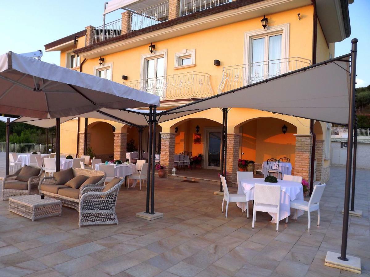 Villa Marchesa Castelnuovo Cilento Kültér fotó