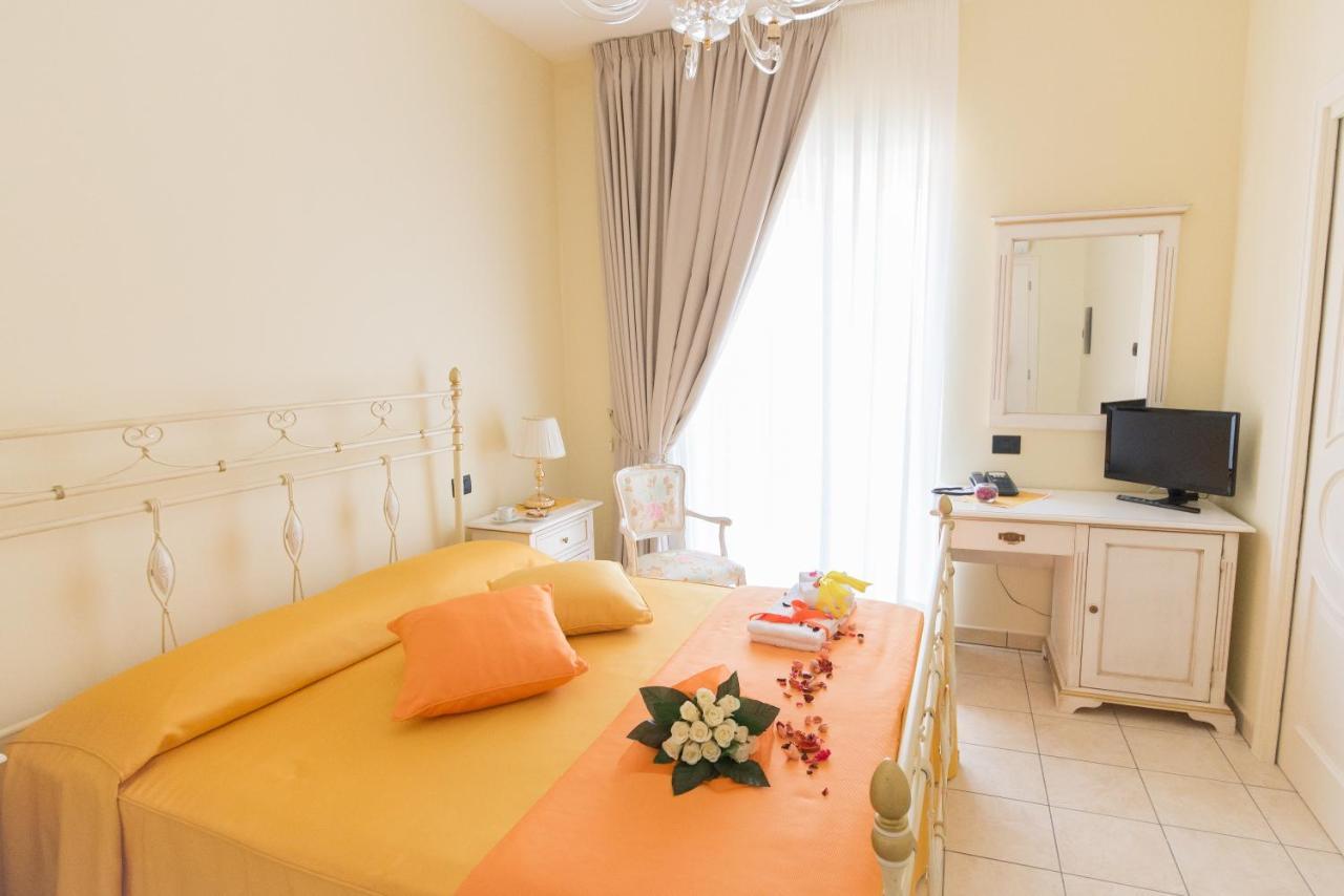 Villa Marchesa Castelnuovo Cilento Kültér fotó